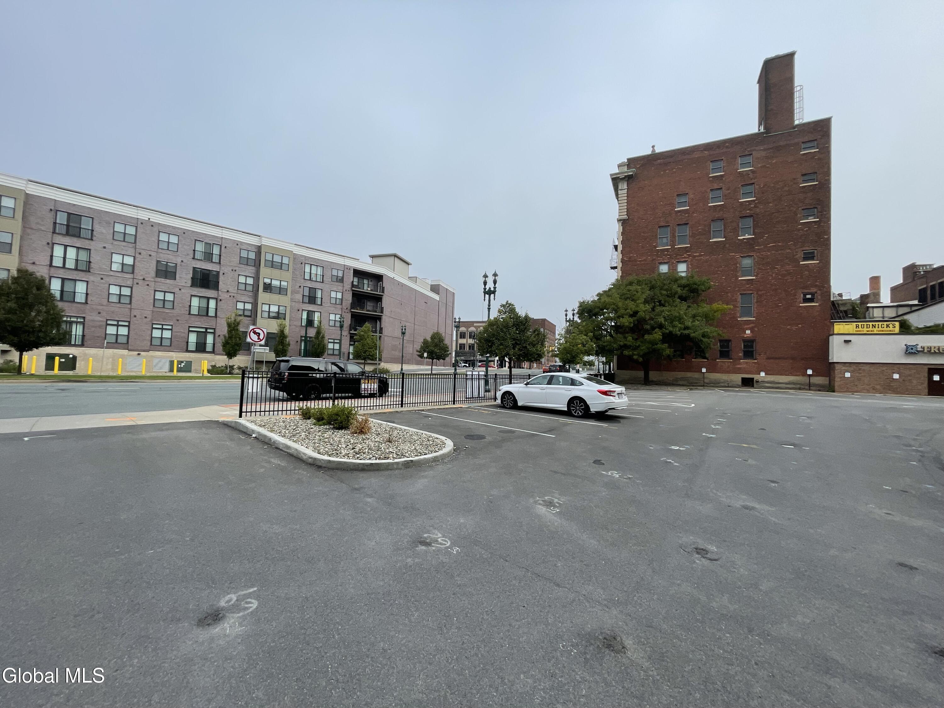 192 Erie Boulevard Schenectady, NY 12305 - Photo 52 of 56 IMG_8698