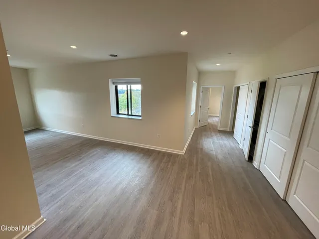 $1,595 | 192 Erie Boulevard, Schenectady, NY 12305