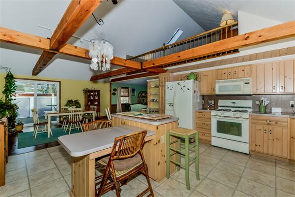 98 Valley Road Plymouth, MA 02360 - Photo 2 of 30 Gallery Image 2