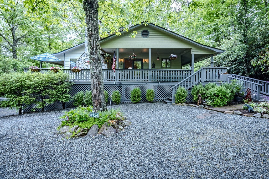 124 Laurel Brook Road Newland, NC 28657 - Photo 3 of 49