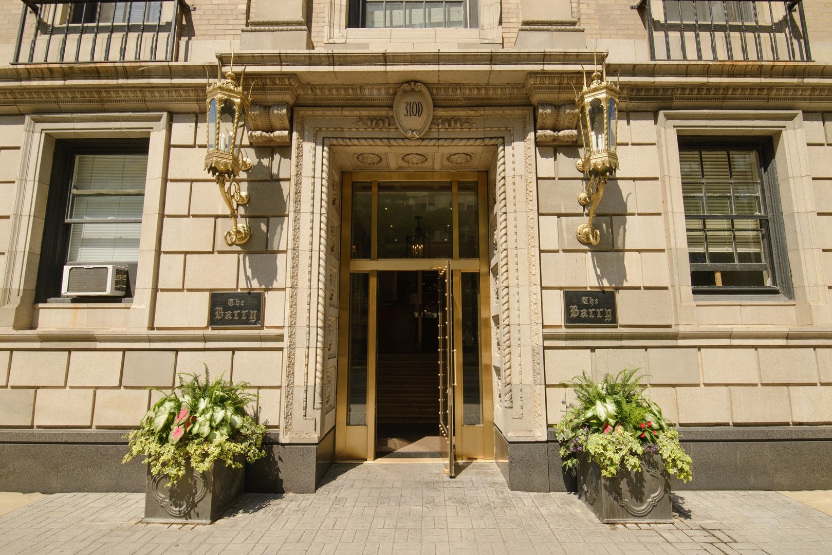 3100 North Sheridan Road, Unit 8B Chicago, IL 60657 - Photo 28 of 28 a view of a entryway door of the house