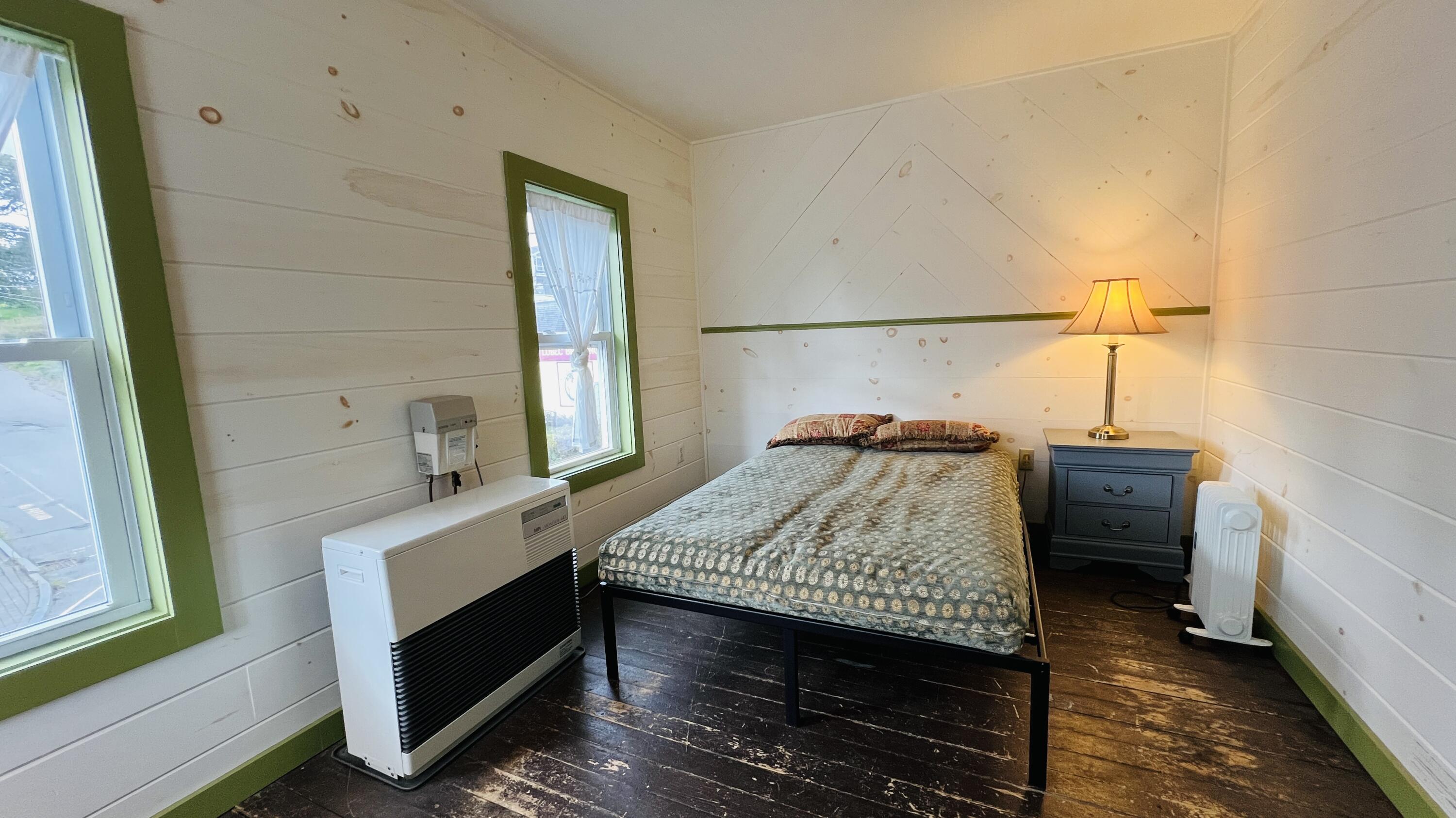 52 North Water Street Lubec, ME 04652 - Photo 9 of 35 IMG_2397