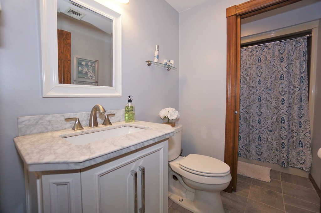 237 Spring Street Shrewsbury, MA 01545 - Photo 15 of 30 Gallery Image 15