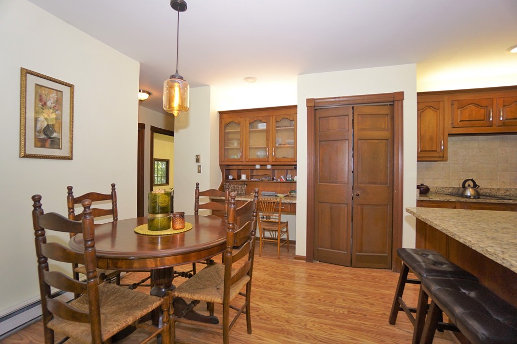 237 Spring Street Shrewsbury, MA 01545 - Photo 4 of 30 Gallery Image 4