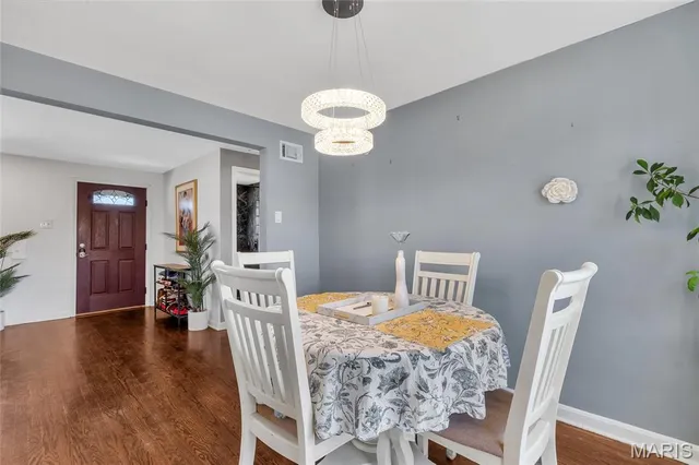 $285,000 | 9955 Box Elder Court, St. Louis, MO 63123