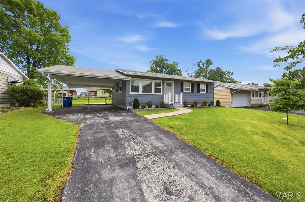 11366 Ranger Drive St. Louis, MO 63128 - Photo 3 of 32 Gallery Image 3