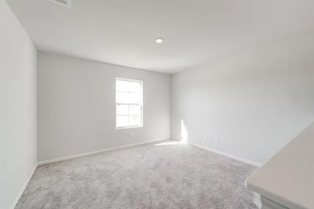 a view of empty room with window
