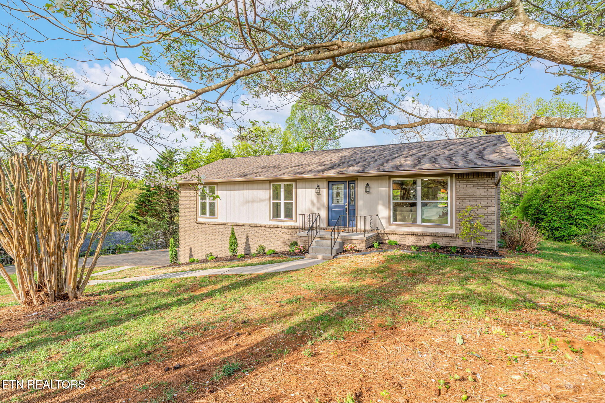 1225 Galewood Road Knoxville, TN 37919 - Photo 1 of 42 2-web-or-mls-1225 Galewood Road-2