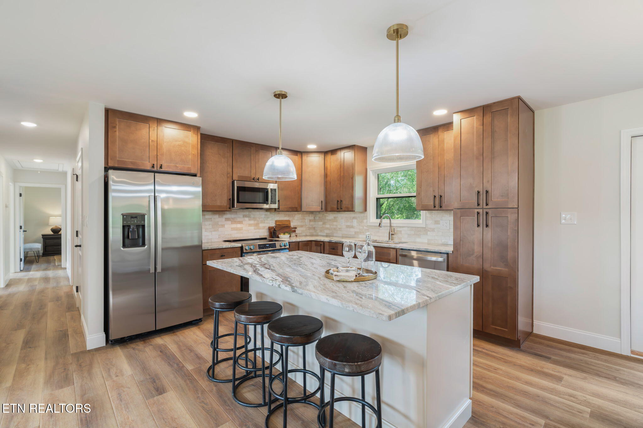 1225 Galewood Road Knoxville, TN 37919 - Photo 12 of 42 16-web-or-mls-1225 Galewood Road-17