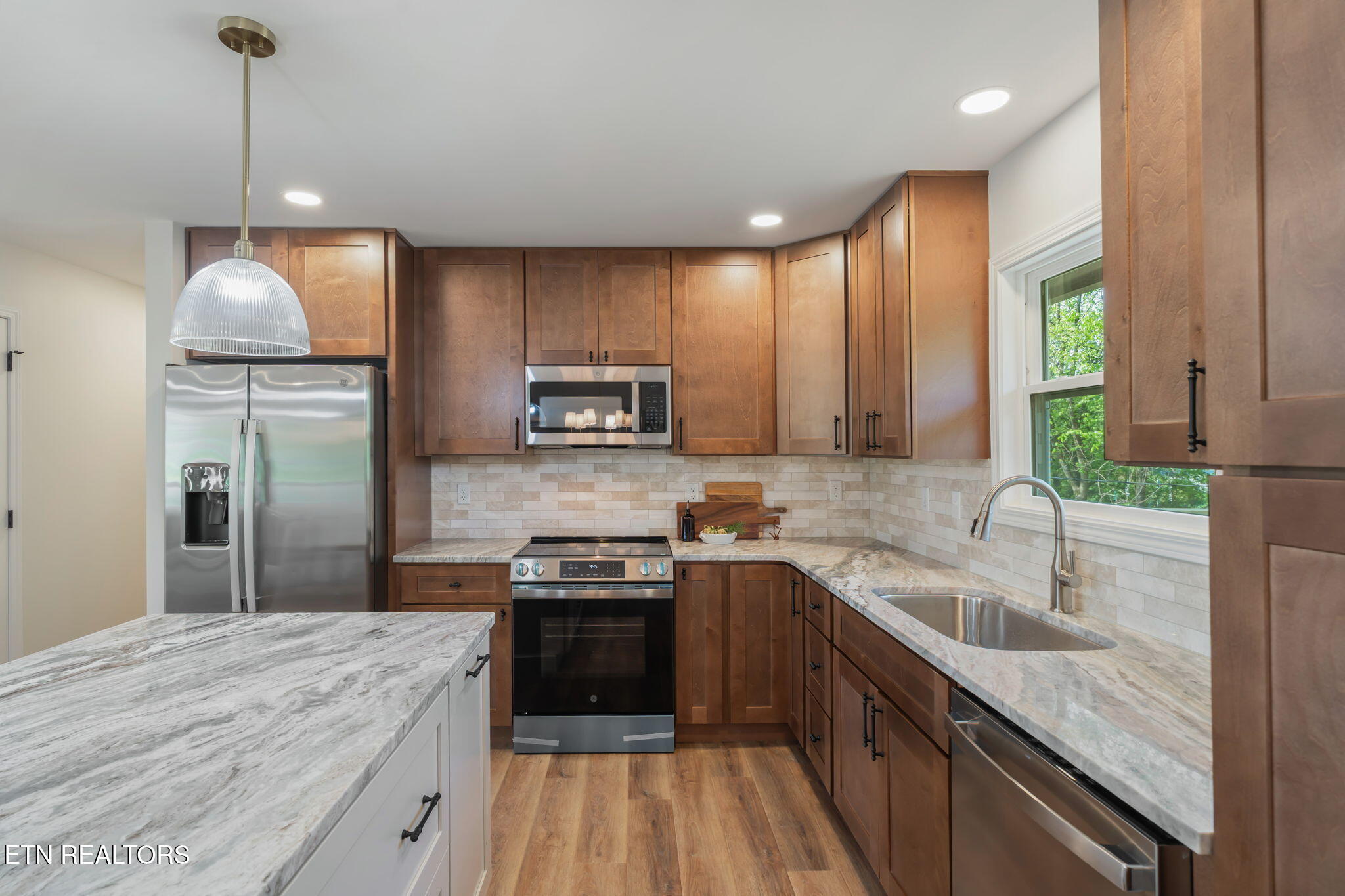 1225 Galewood Road Knoxville, TN 37919 - Photo 13 of 42 20-web-or-mls-1225 Galewood Road-21