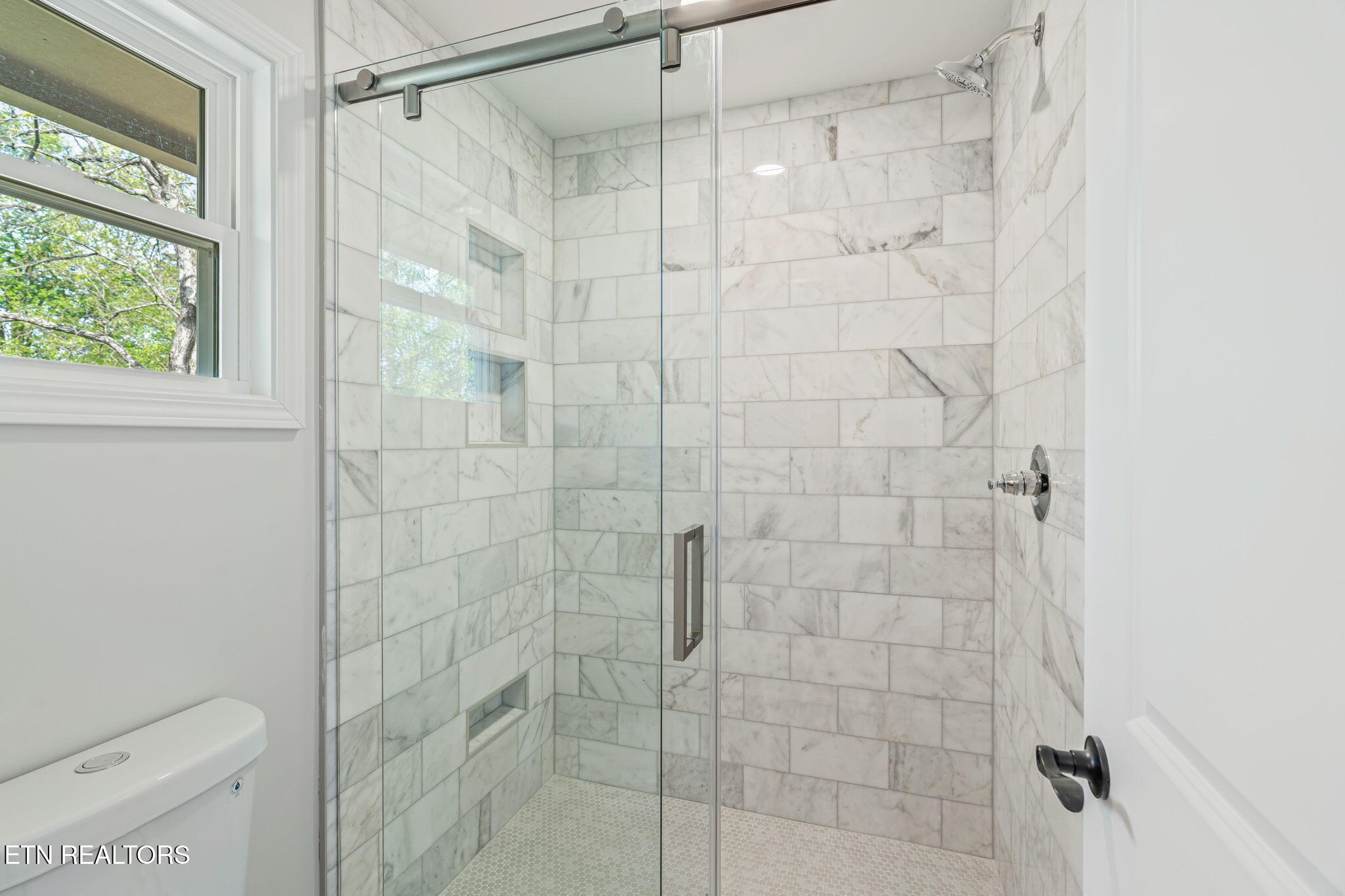 1225 Galewood Road Knoxville, TN 37919 - Photo 23 of 42 34-web-or-mls-1225 Galewood Road-35