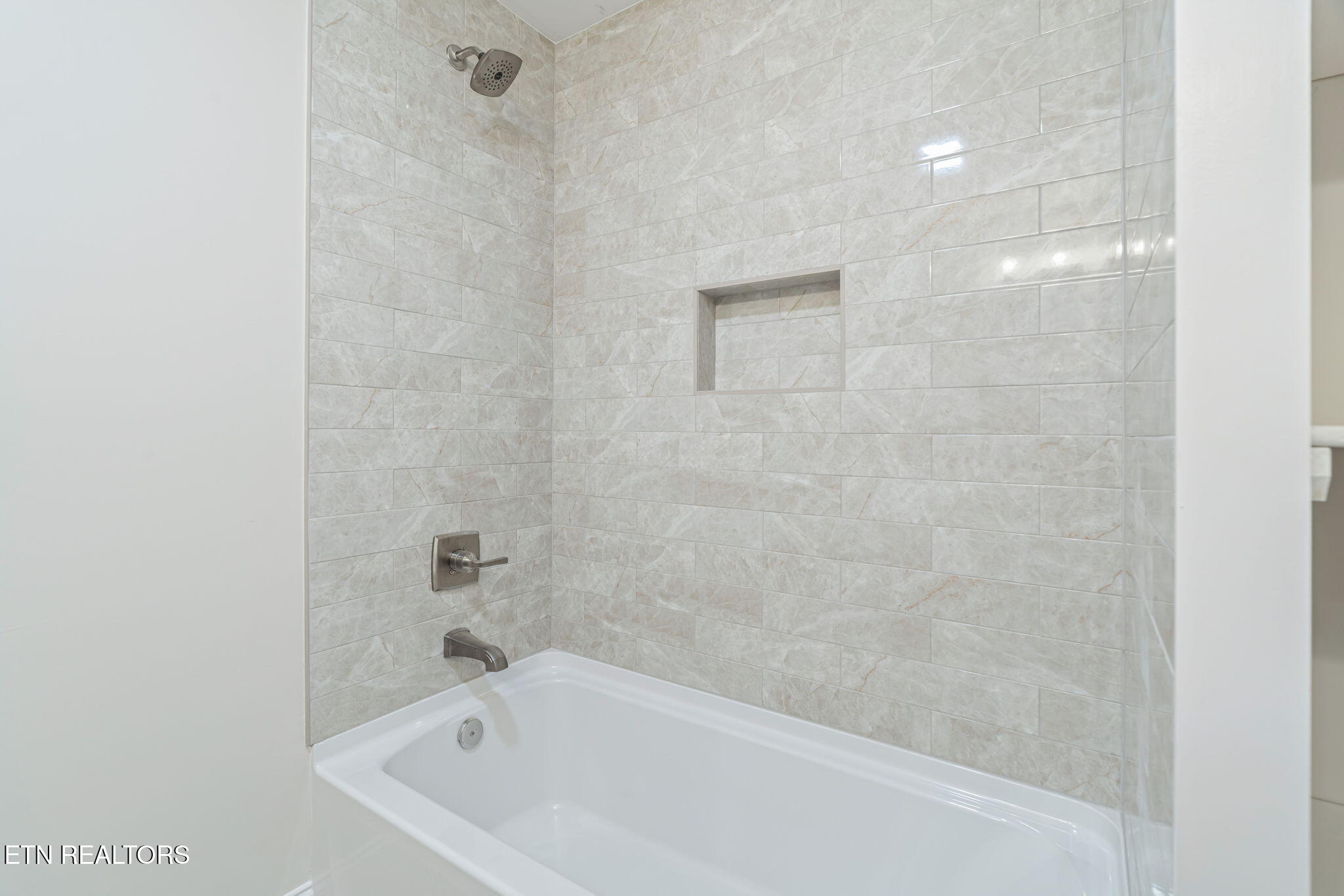 1225 Galewood Road Knoxville, TN 37919 - Photo 28 of 42 30-web-or-mls-1225 Galewood Road-31