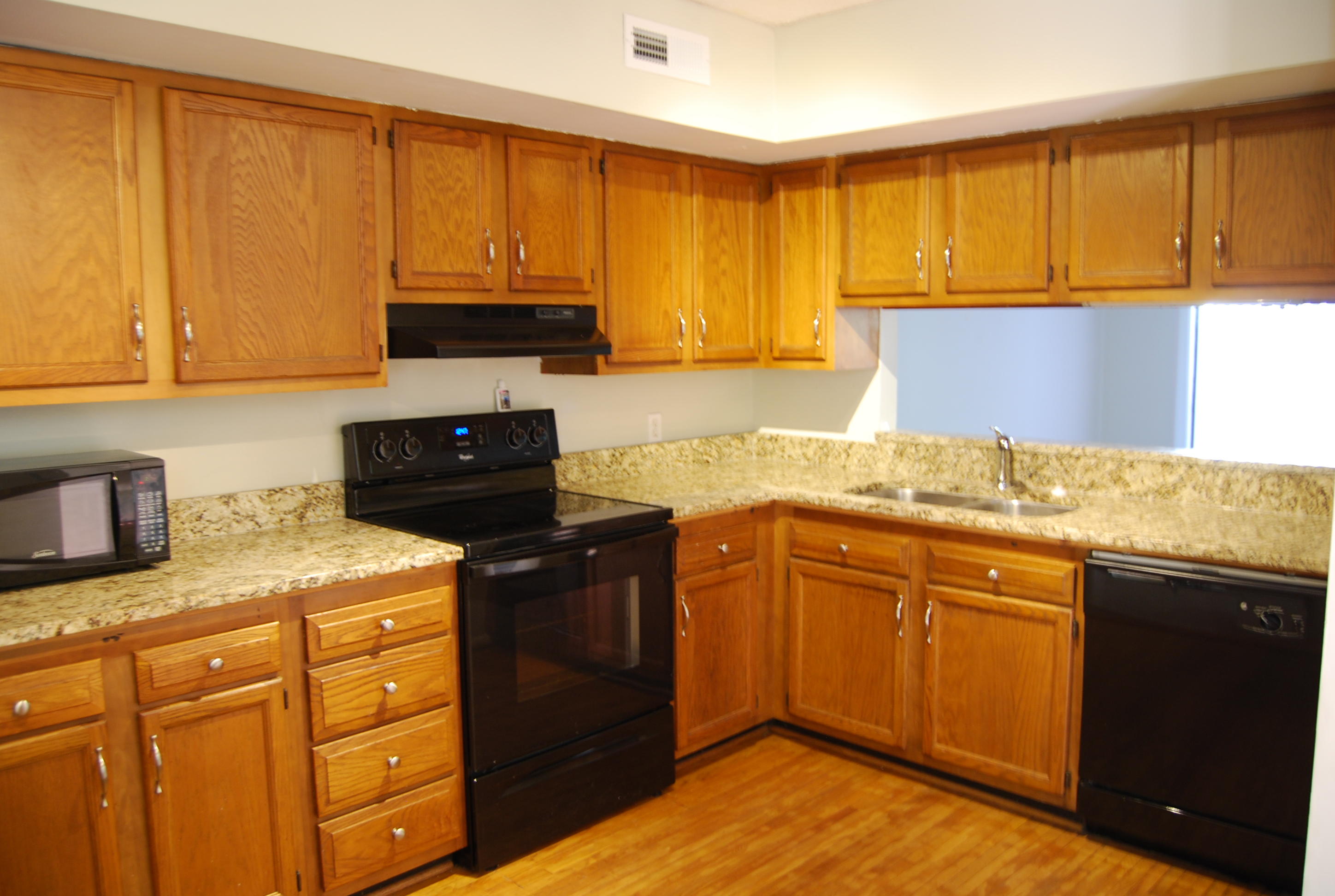 1288 Hampshire Road Charleston, SC 29412 - Photo 2 of 22 DSC_2859