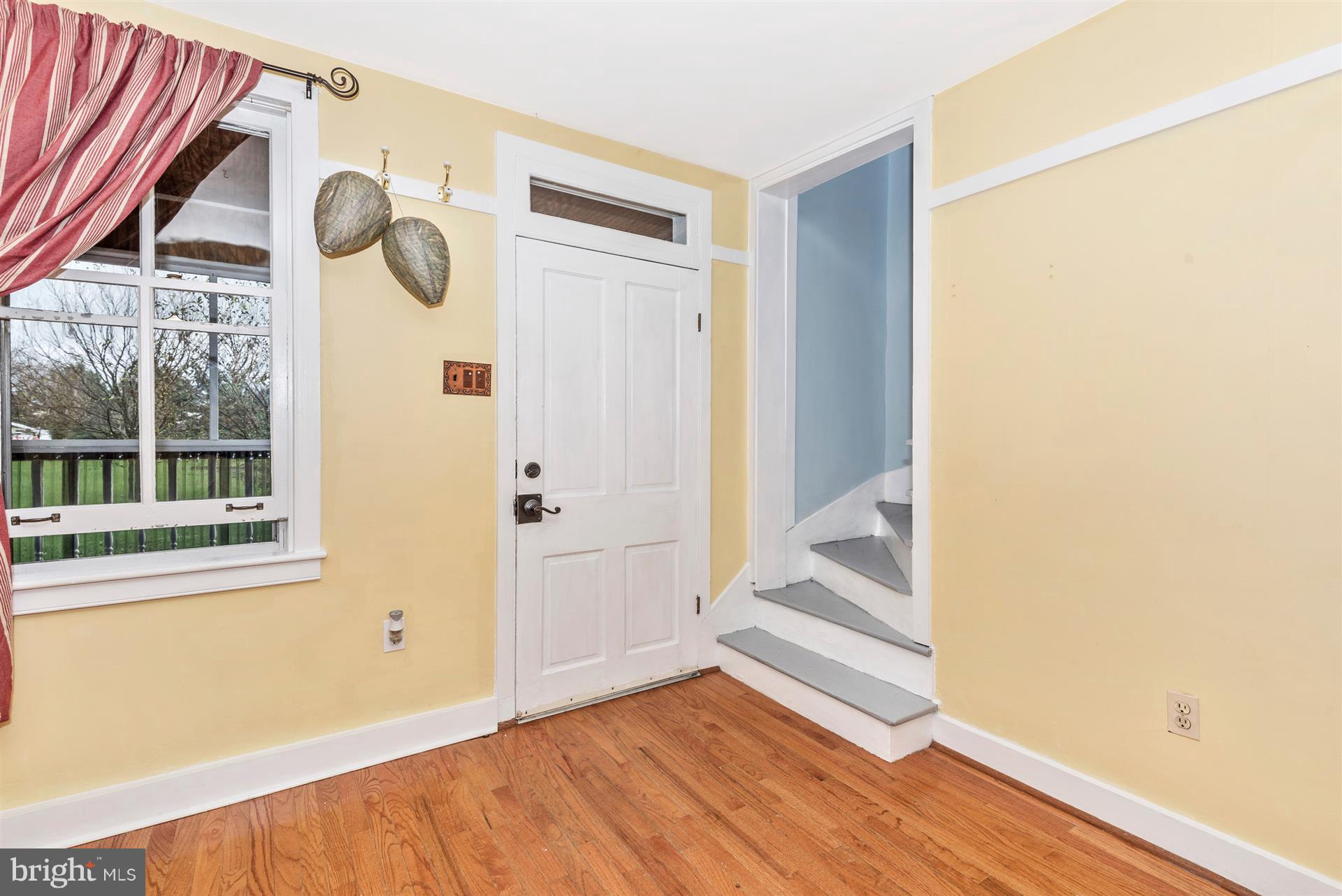 2336 Mt Ventus Road Manchester, MD 21102 - Photo 13 of 27 Family Room