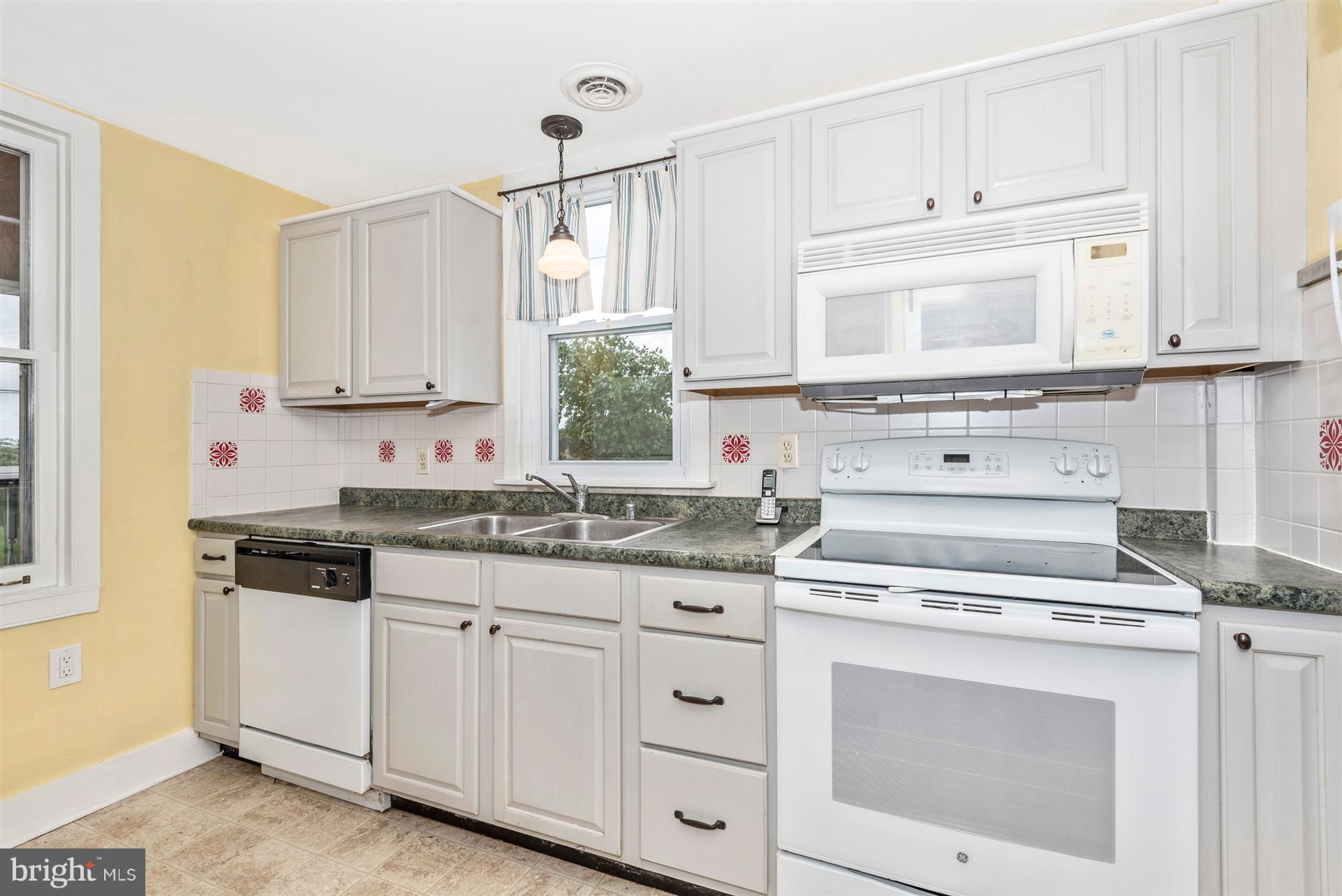 2336 Mt Ventus Road Manchester, MD 21102 - Photo 8 of 27 Kitchen