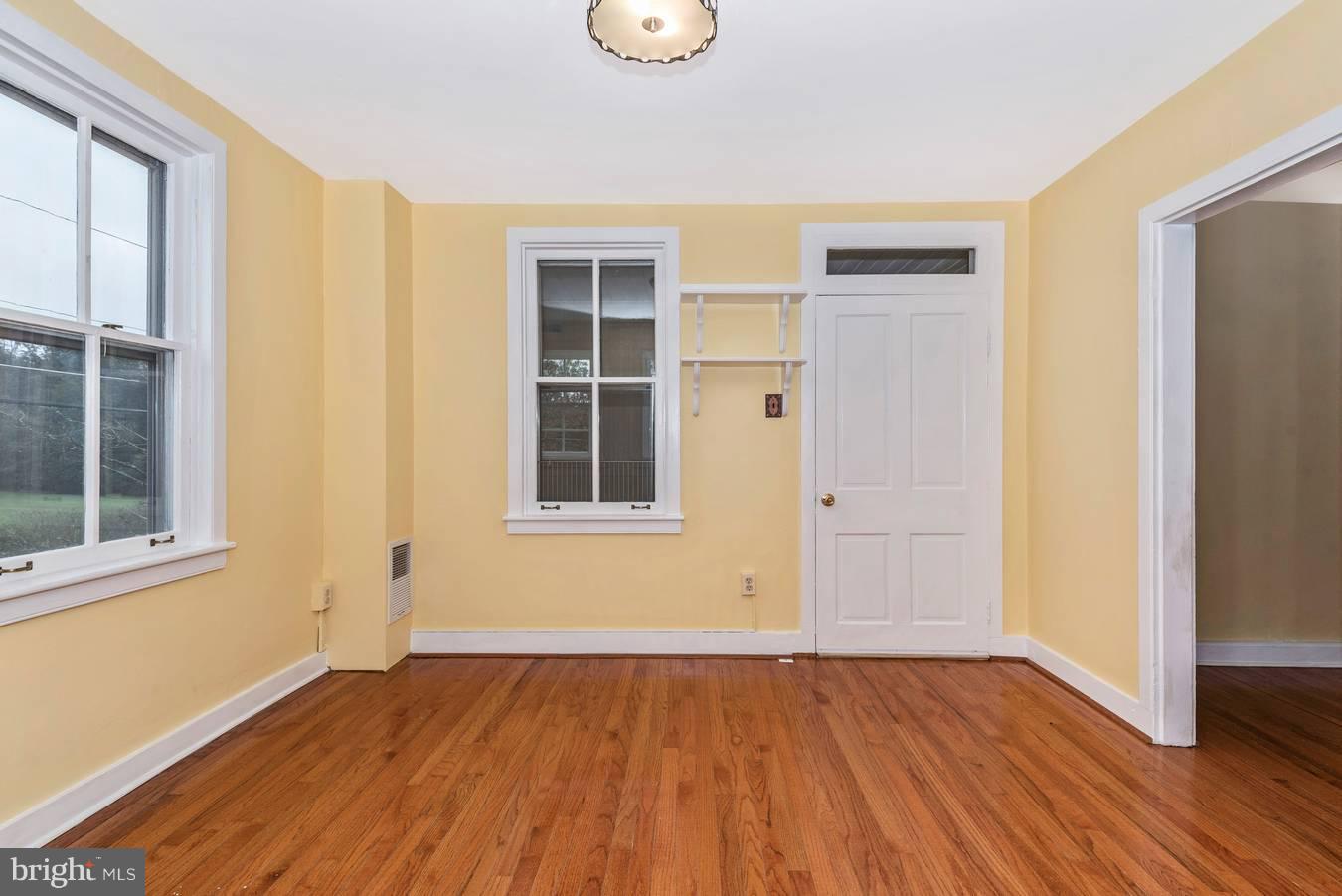 2336 Mt Ventus Road Manchester, MD 21102 - Photo 10 of 27 Dining Room