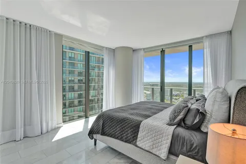 $1,895,000 | 650 Northeast 32nd Street, Unit 3901, Miami, FL 33137