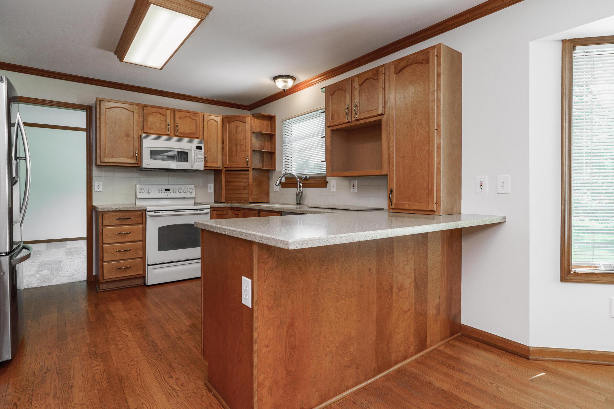 5641 Davidson Road Hilliard, OH 43026 - Photo 6 of 49 Kitchen