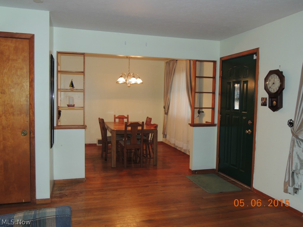 14613 Wheeler Road Maple Heights, OH 44137 - Photo 4 of 27