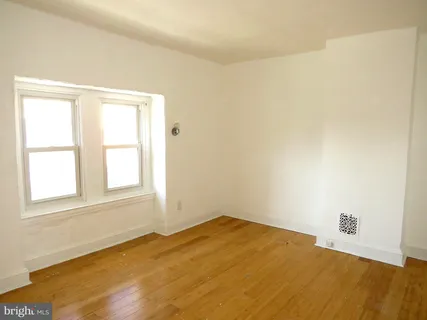 $1,250 | 356 East Walnut Lane, Unit 3, Philadelphia, PA 19144