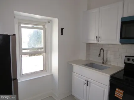 $1,250 | 356 East Walnut Lane, Unit 3, Philadelphia, PA 19144