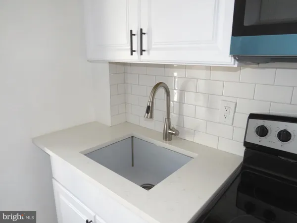 a close view of sink and tap