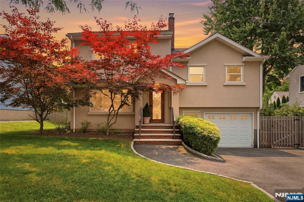 17 Westland Road Verona, NJ 07044 - Photo 2 of 9