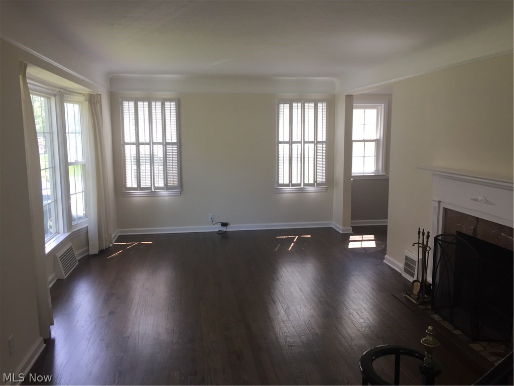 5136 Spencer Road Cleveland, OH 44124 - Photo 6 of 35 Gallery Image 6