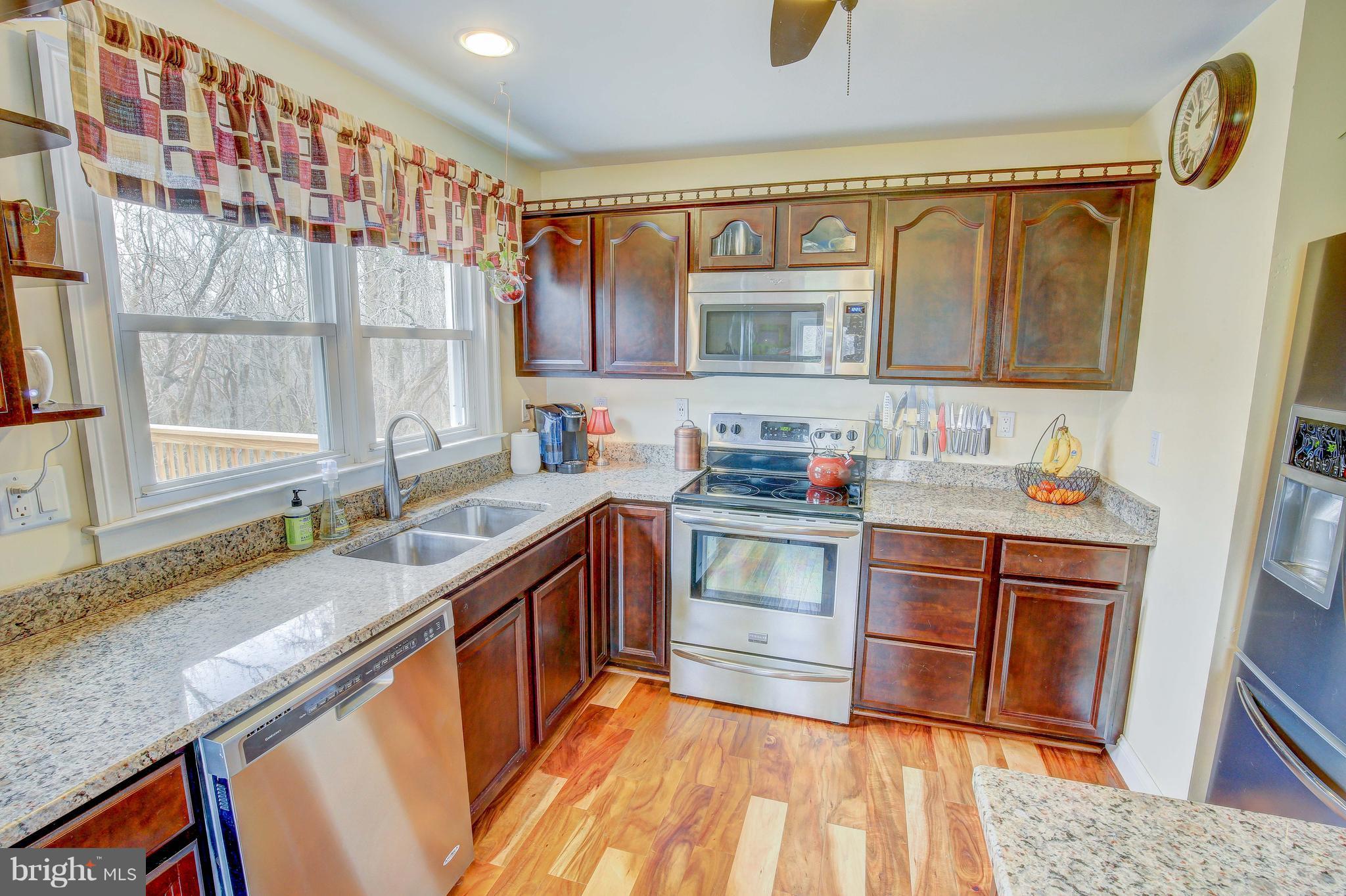 6250 Franklin Gibson Road Tracys Landing, MD 20779 - Photo 6 of 22 Living Room