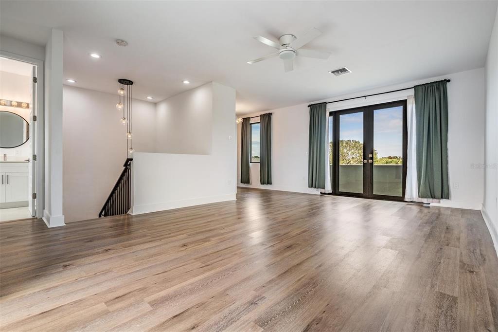 8709 Palm Ranches Place Tampa, FL 33614 - Photo 9 of 43