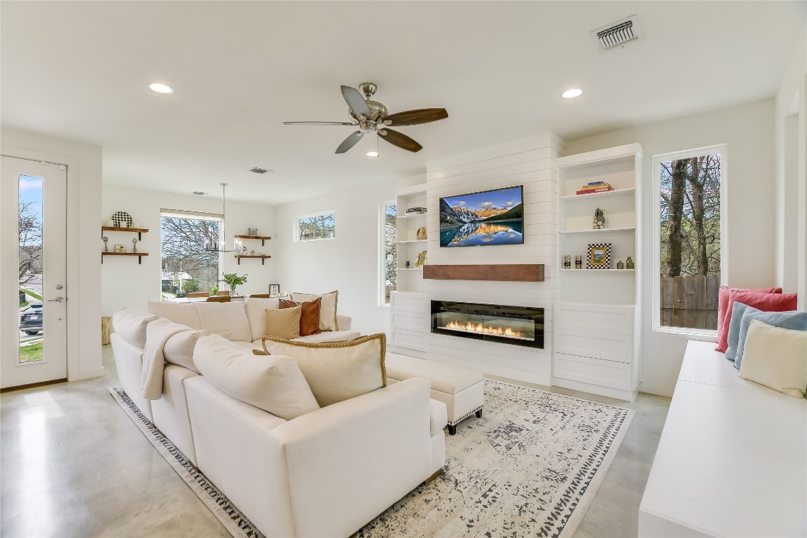 1900 Bunche Road, Unit 1 Austin, TX 78721 - Photo 1 of 1