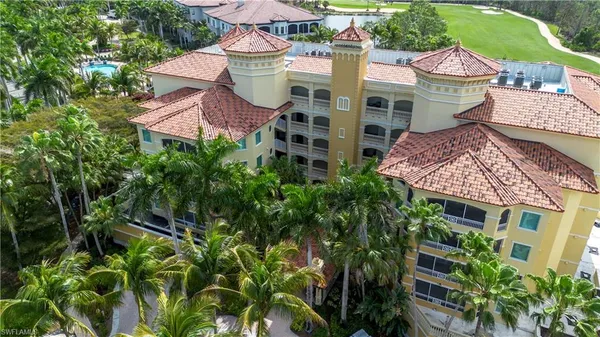 $975,000 | 2748 Tiburon Boulevard East, Unit C404, Naples, FL 34109