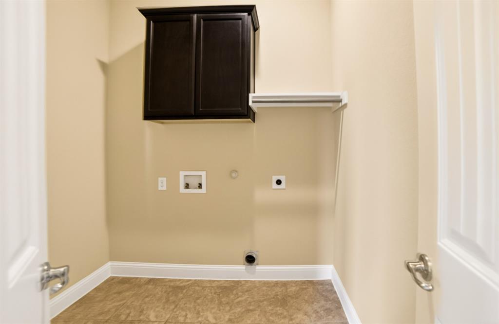 552 Winnetka Drive Oak Point, TX 75068 - Photo 22 of 40 a view of cupboard