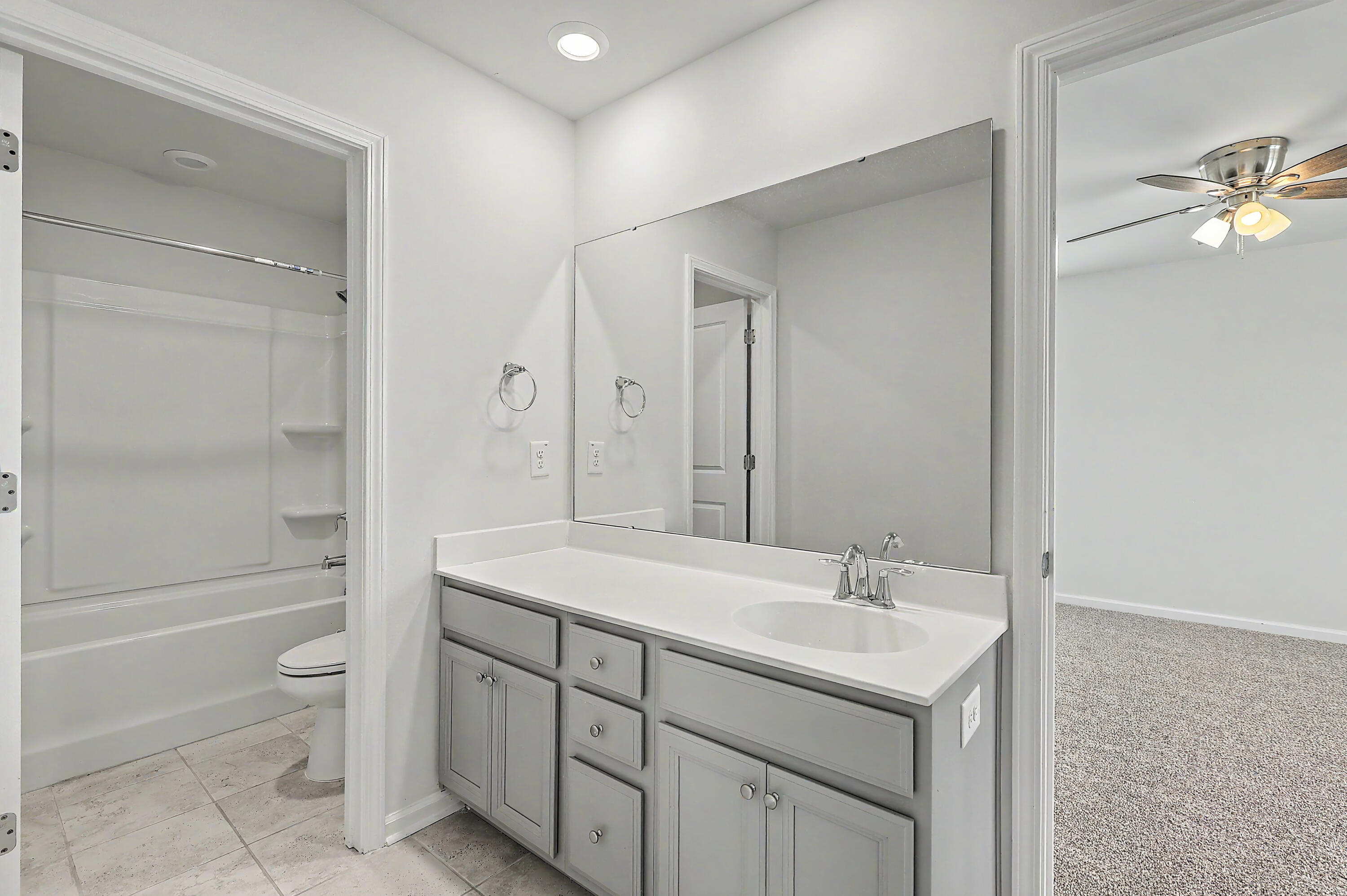 410 Spanish Wells Road Summerville, SC 29486 - Photo 29 of 54 Guest Bathroom