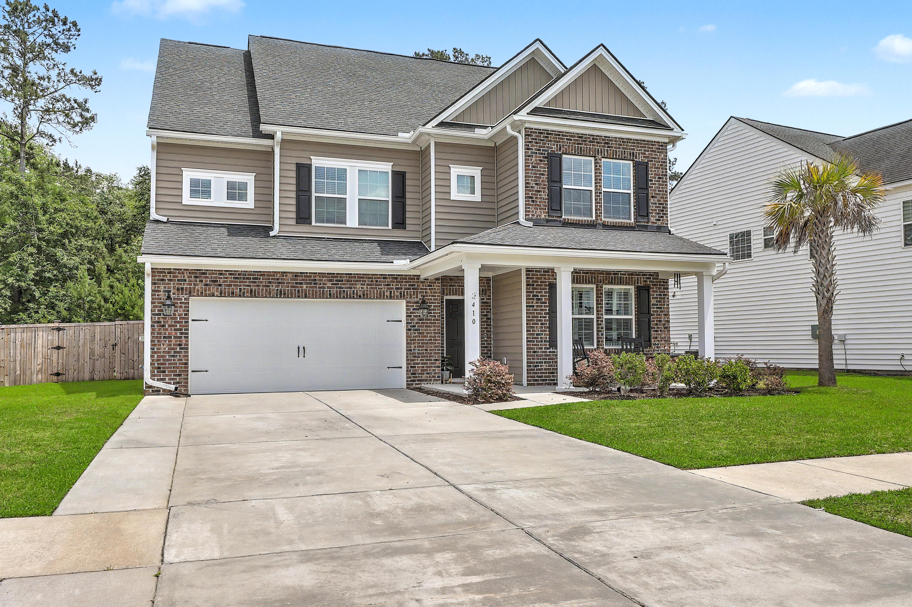 410 Spanish Wells Road Summerville, SC 29486 - Photo 3 of 54 Exterior Front