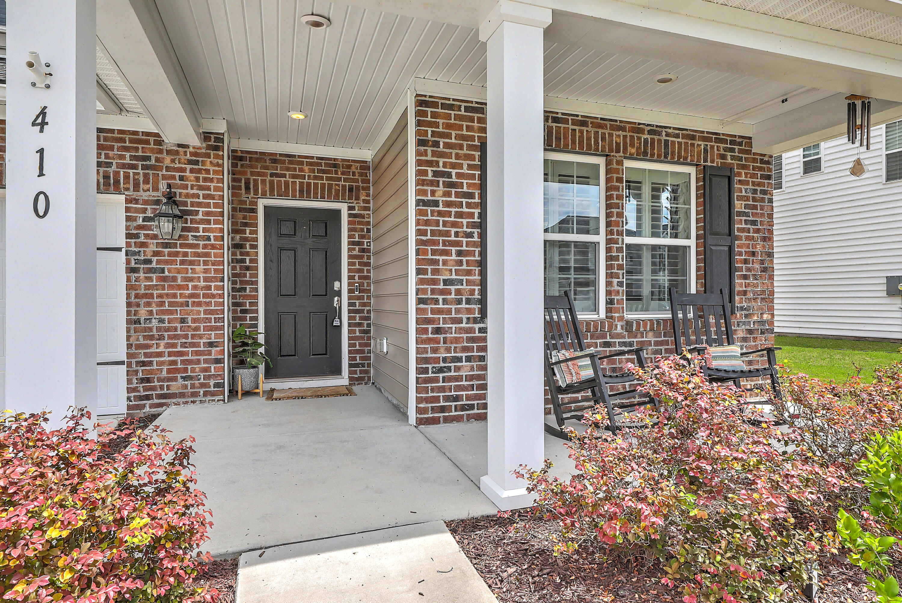 410 Spanish Wells Road Summerville, SC 29486 - Photo 4 of 54 Exterior Front Porch