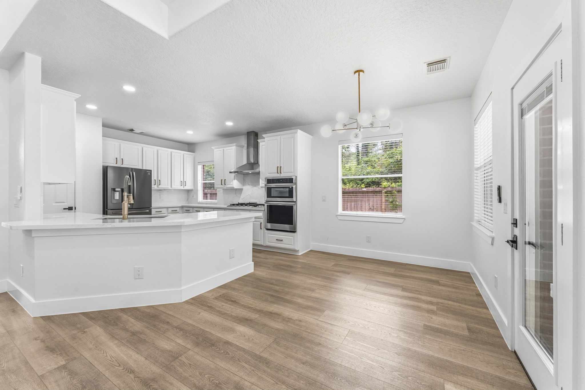 138 West Stockbridge Landing Circle Spring, TX 77382 - Photo 9 of 45