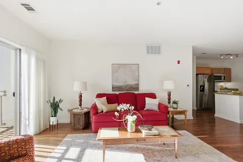 $750,000 | 3 Repton Place, Unit 3204, Watertown, MA 02472