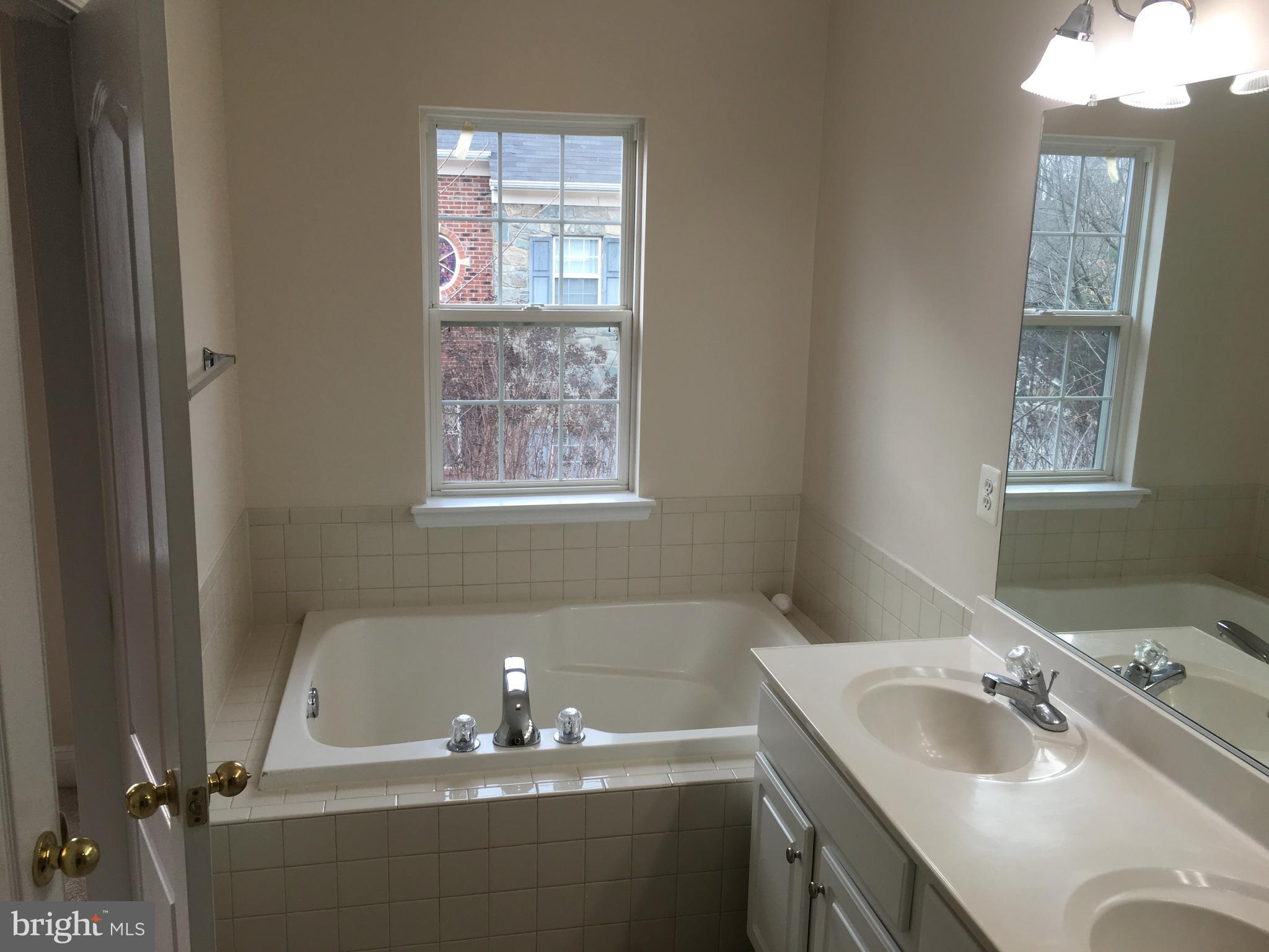2122 Darcy Green Place Silver Spring, MD 20910 - Photo 12 of 18