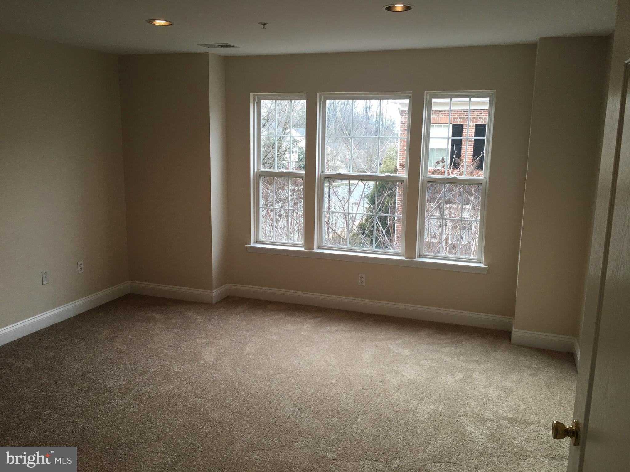 2122 Darcy Green Place Silver Spring, MD 20910 - Photo 15 of 18