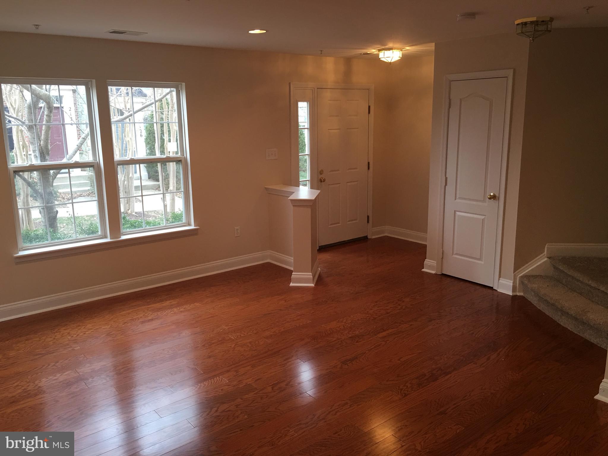2122 Darcy Green Place Silver Spring, MD 20910 - Photo 2 of 18