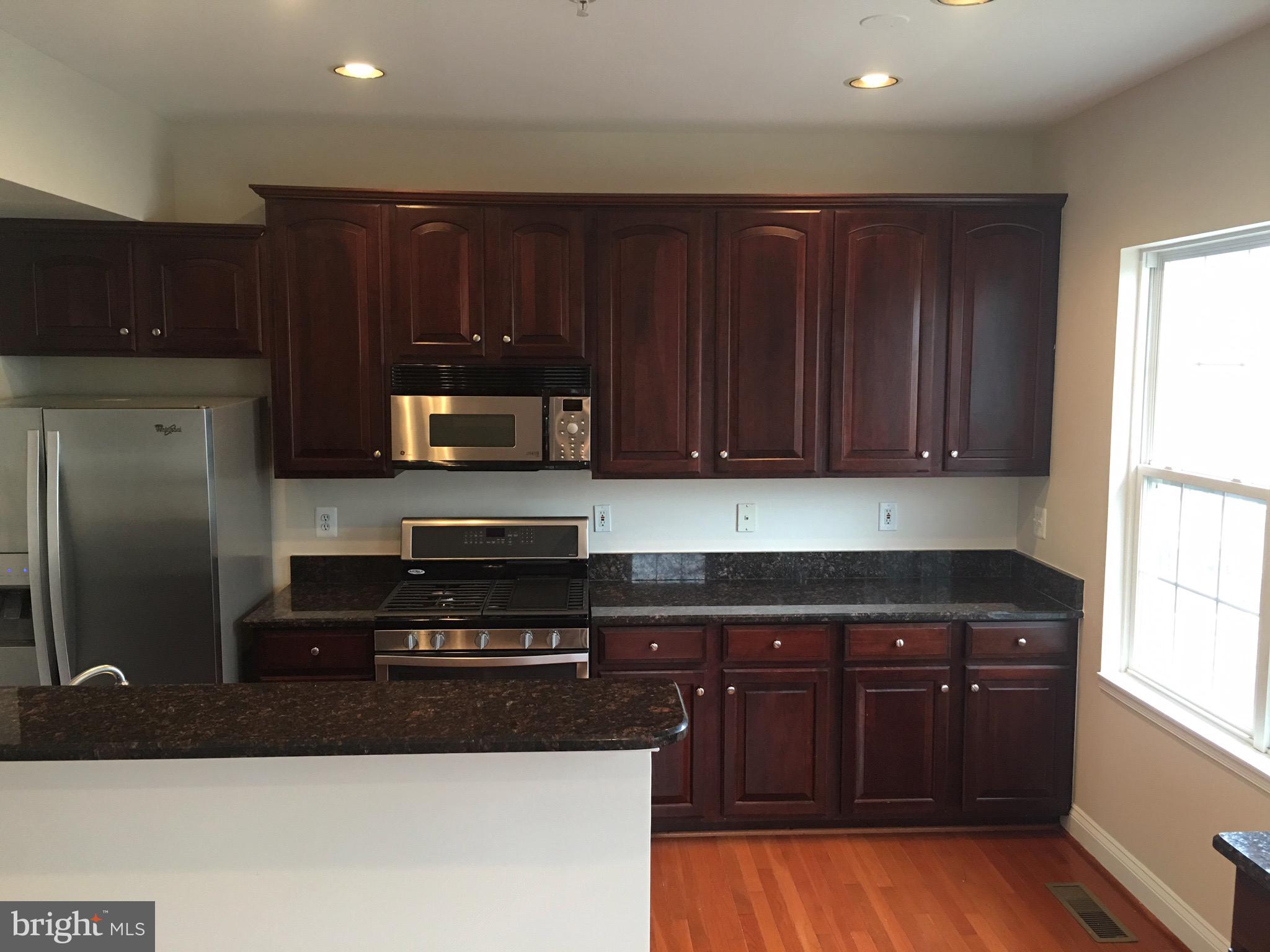 2122 Darcy Green Place Silver Spring, MD 20910 - Photo 6 of 18