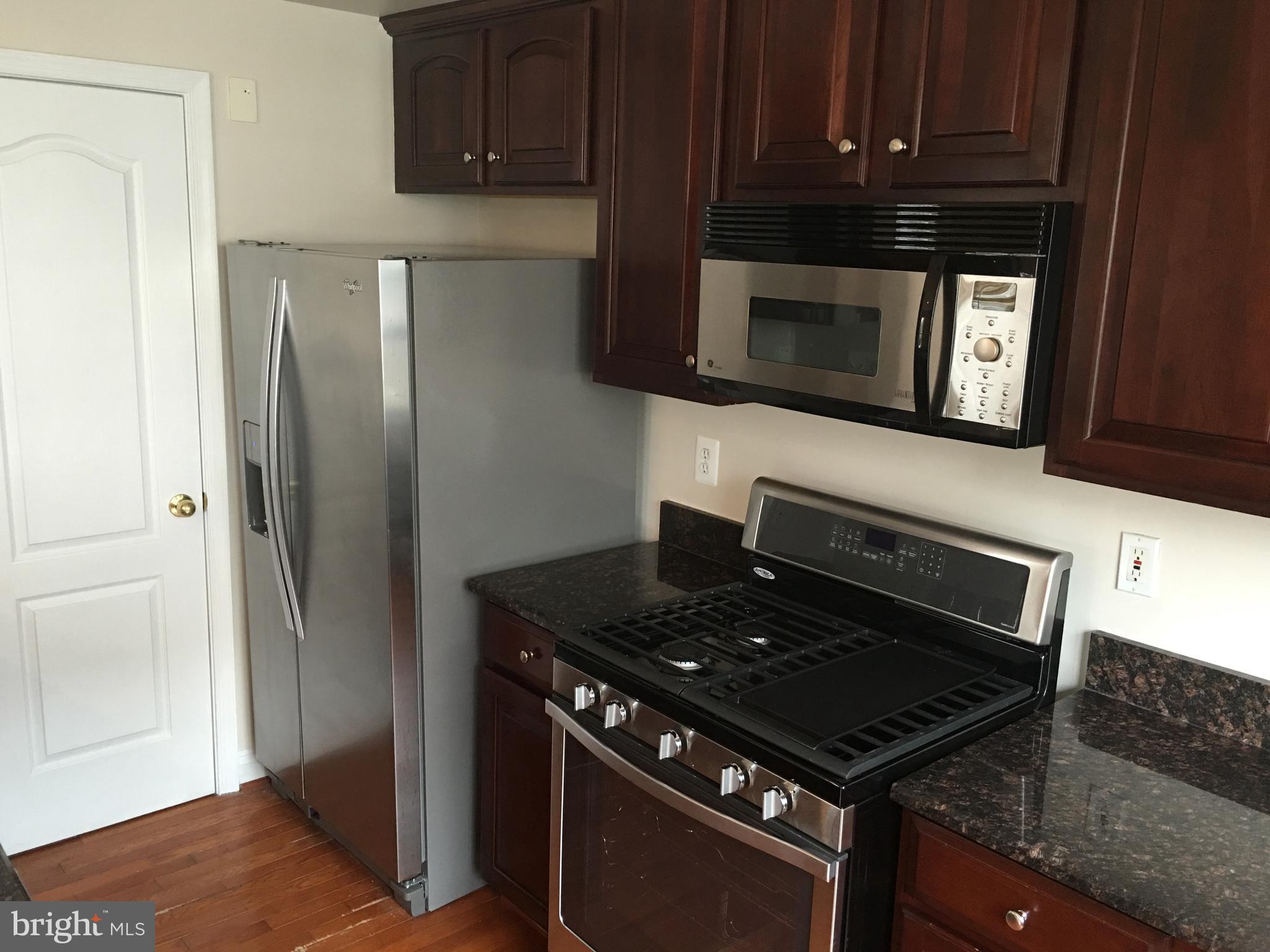 2122 Darcy Green Place Silver Spring, MD 20910 - Photo 9 of 18