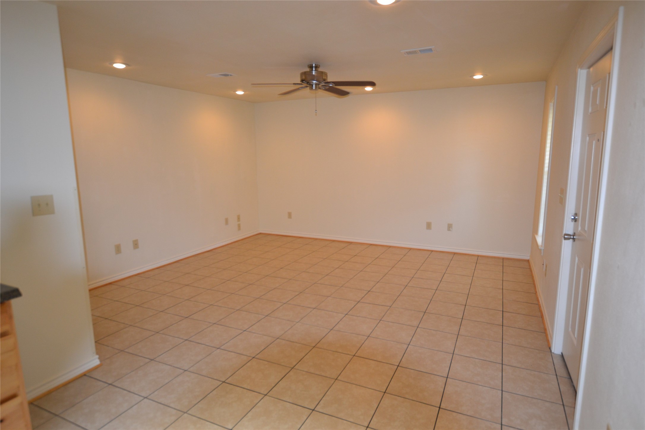 253 Old Groveton Road Onalaska, TX 77360 - Photo 13 of 19 UNIT 1-4-LIVING AREA