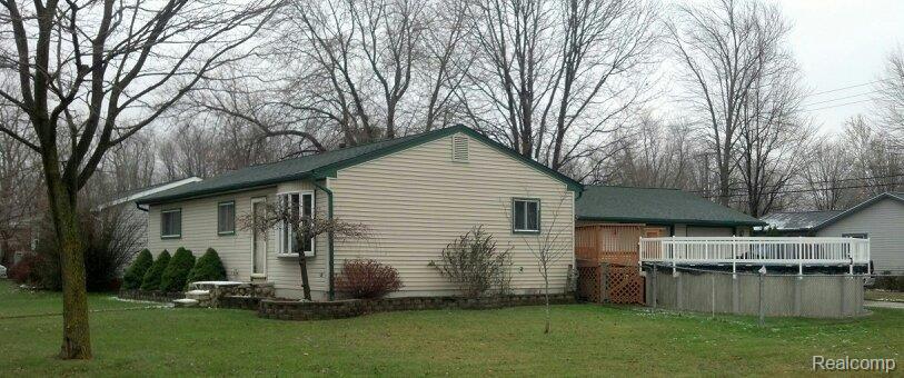 36761 Willow Road New Boston, MI 48164 - Photo 3 of 9 002.jpg
