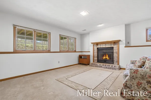 $280,000 | 703 West Woodlawn Avenue, Hastings, MI 49058