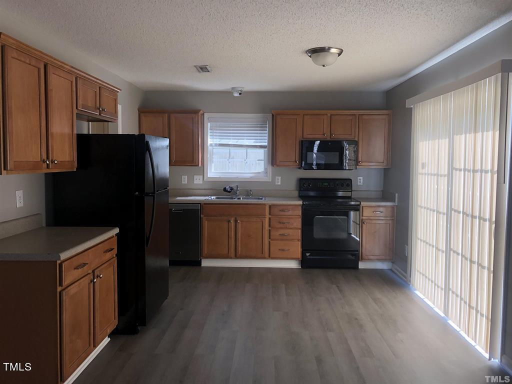 4901 Tommans Trail Raleigh, NC 27616 - Photo 4 of 18 Kitchen
