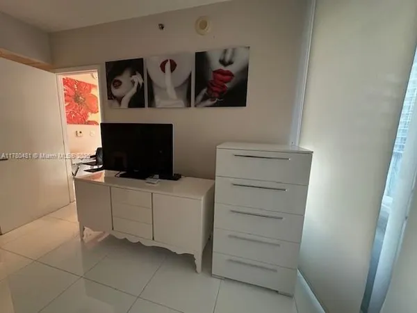 $3,500 | Icon Brickell, Miami, FL 33131