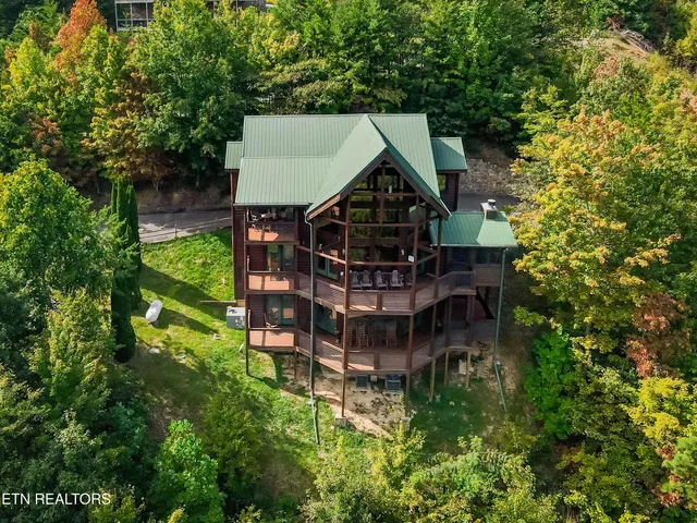 $1,295,000 | 4248 Teaberry Vista Lane, Sevierville, TN 37862