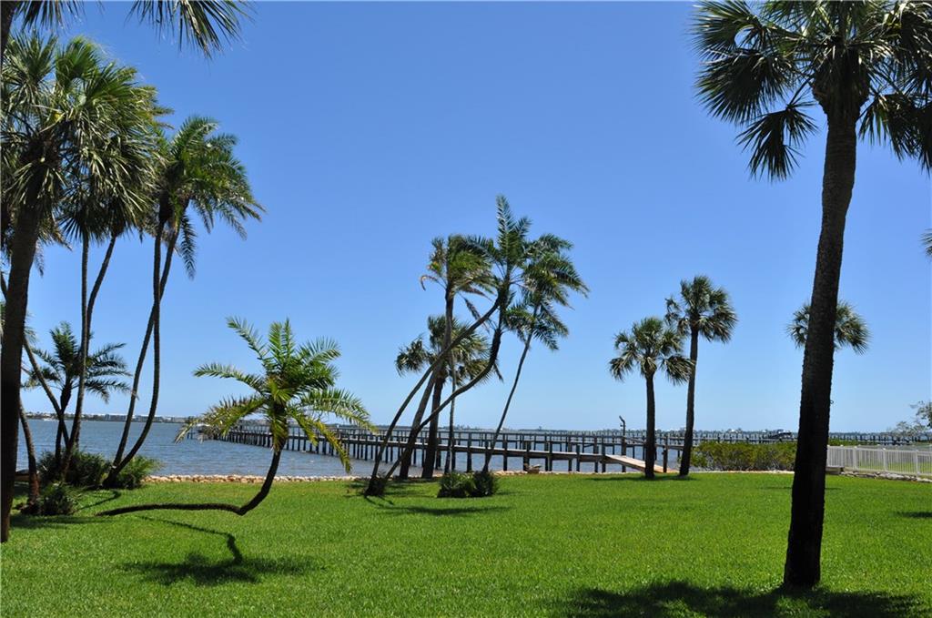 32 South Sewalls Point Road Stuart, FL 34996 - Photo 4 of 41
